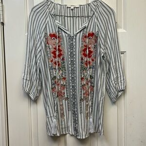 ANDREE BY UNIT Red and White Embroidered 3/4 Sleeve Blouse